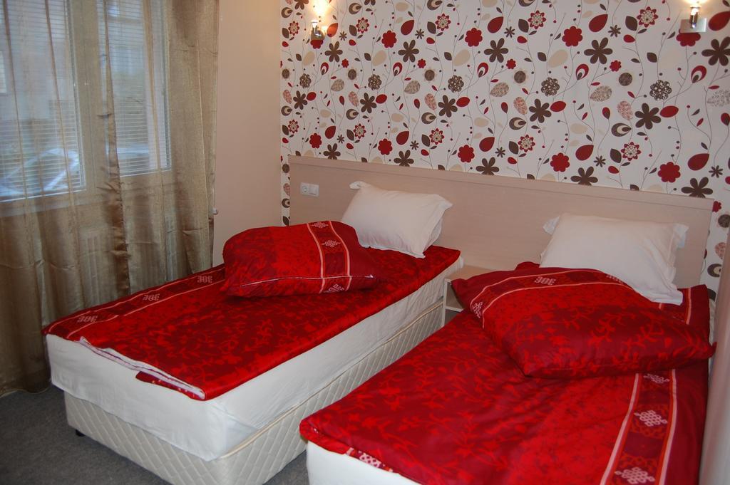 Rozovata Kashta Hotel Kyustendil Room photo