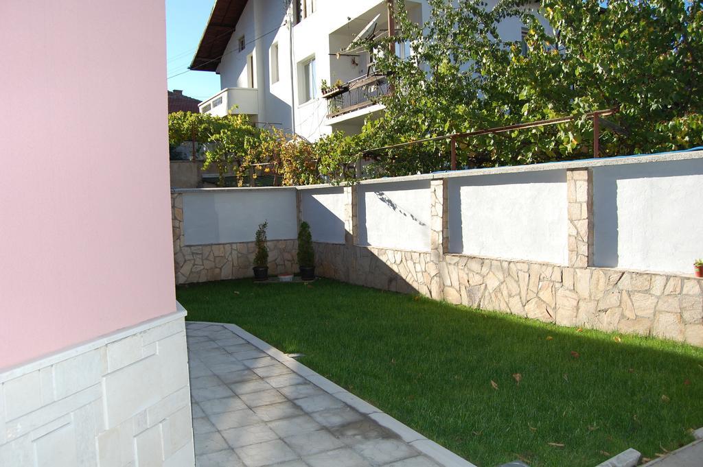 Rozovata Kashta Hotel Kyustendil Exterior photo